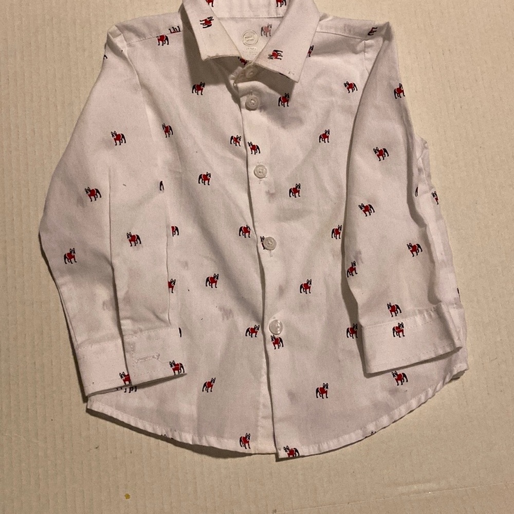 Toddler’s 3T White Button-down Long-sleeve Dog print shirt.